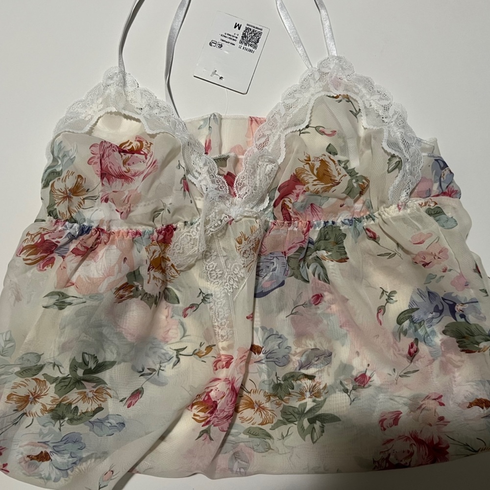 NWT Floral Print Contrast Lace Tie Front
Cami Chiffon Nightdress